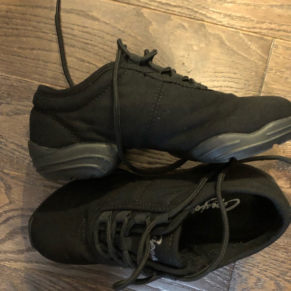 Campezio dance sneakers black unisex in Womens they are 6.5. Bought off Amazon.